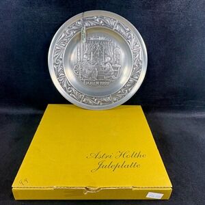 A. Holthe Norway Pewter Julen 1999 Christmas Plate #27 "A Season of Expectation"